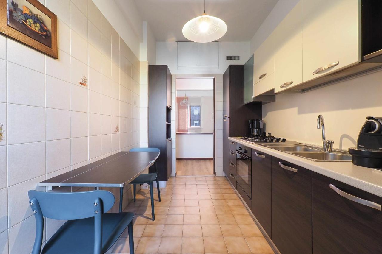 Mba24 Charming Suite Close To Metro Fieracitylife Milan Exterior photo